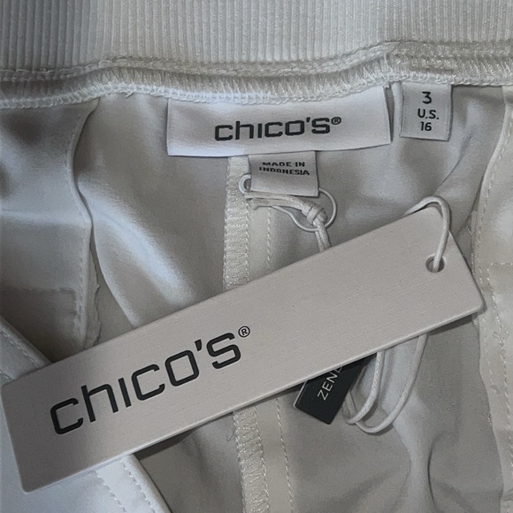 Chicos white summer bermuda pants size 3-18 - Picture 8 of 9